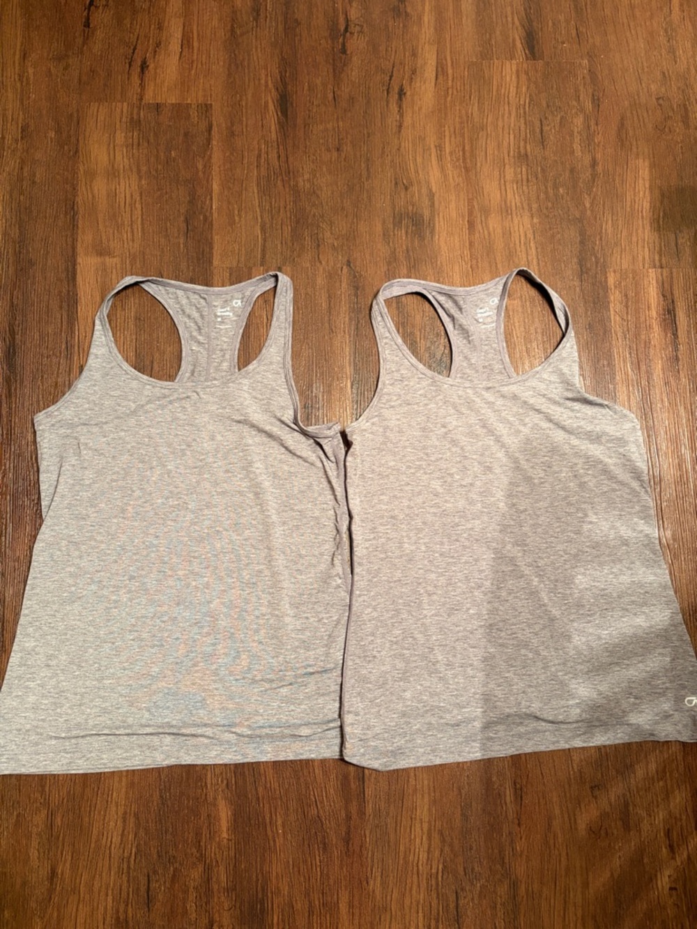 GapFit Breathe Tank athletic Tops set of 2  gray women sz M EUC